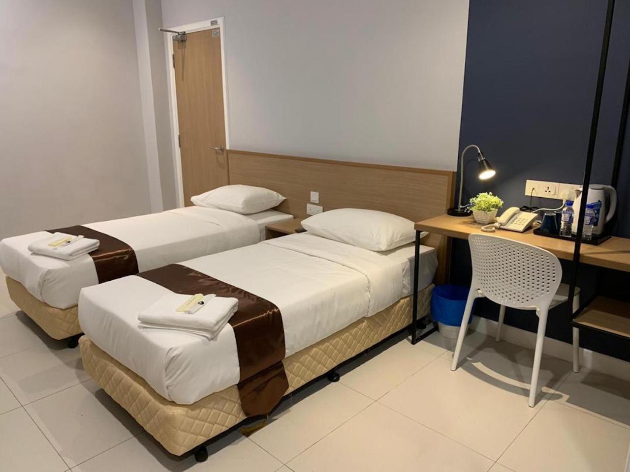 Standard Twin Room,1088318284:JPEG